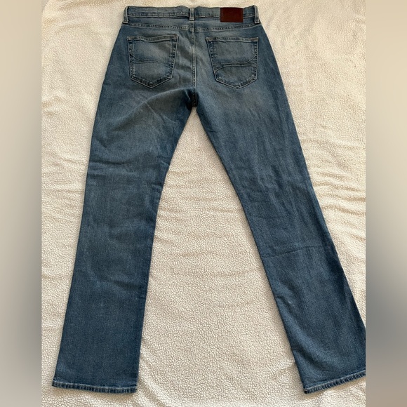 Hollister Men's Bootcut Jeans in Dark Blue - Picture 9 of 11